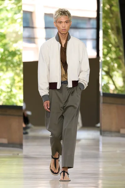Look 20